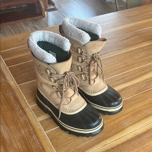 Sorel Caribou Tan and Black Waterproof Boots